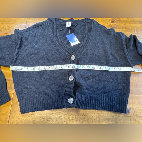 Abound Nordstrom black button Cropped Cardigan size M NWT - Picture 5 of 6